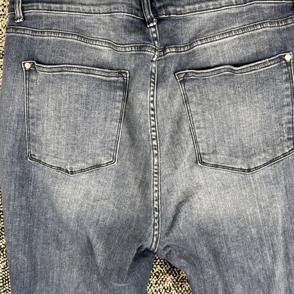 Judy Blue Jeans Womens 22W (40‎ X 33) Skinny Fit Tapered Distressed Holes - Picture 9 of 15